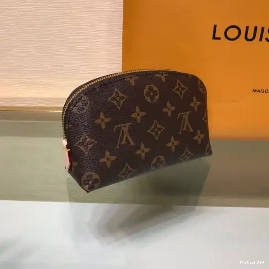 POUCH COSMETIC LOUIS VUITTON 0413